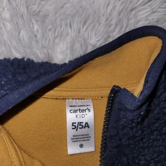 Carter's Fleece Pullover. Boys. Size 5T. Blue. - Picture 3 of 3